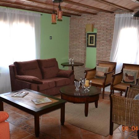 Apartamentos Rurales Natura Torrejon el Rubio Exterior photo