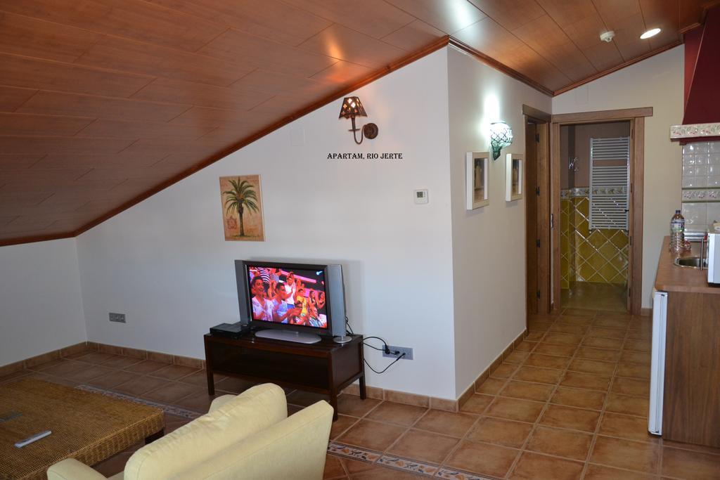 Apartamentos Rurales Natura Torrejon el Rubio Exterior photo
