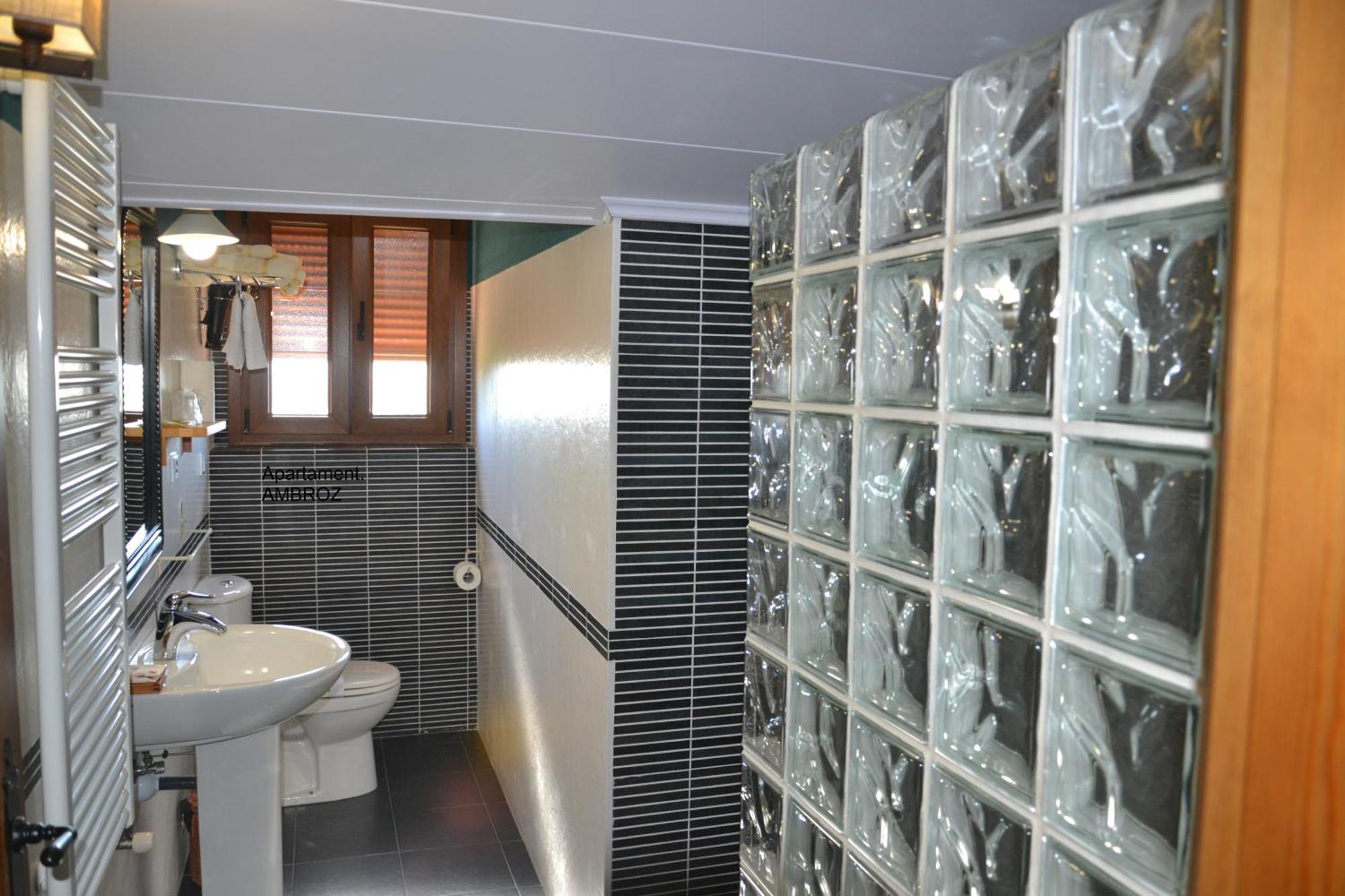 Apartamentos Rurales Natura Torrejon el Rubio Exterior photo
