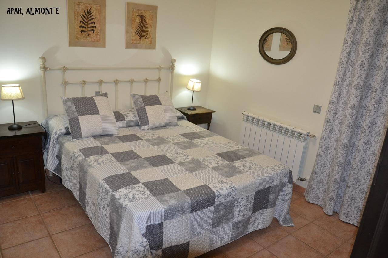 Apartamentos Rurales Natura Torrejon el Rubio Exterior photo