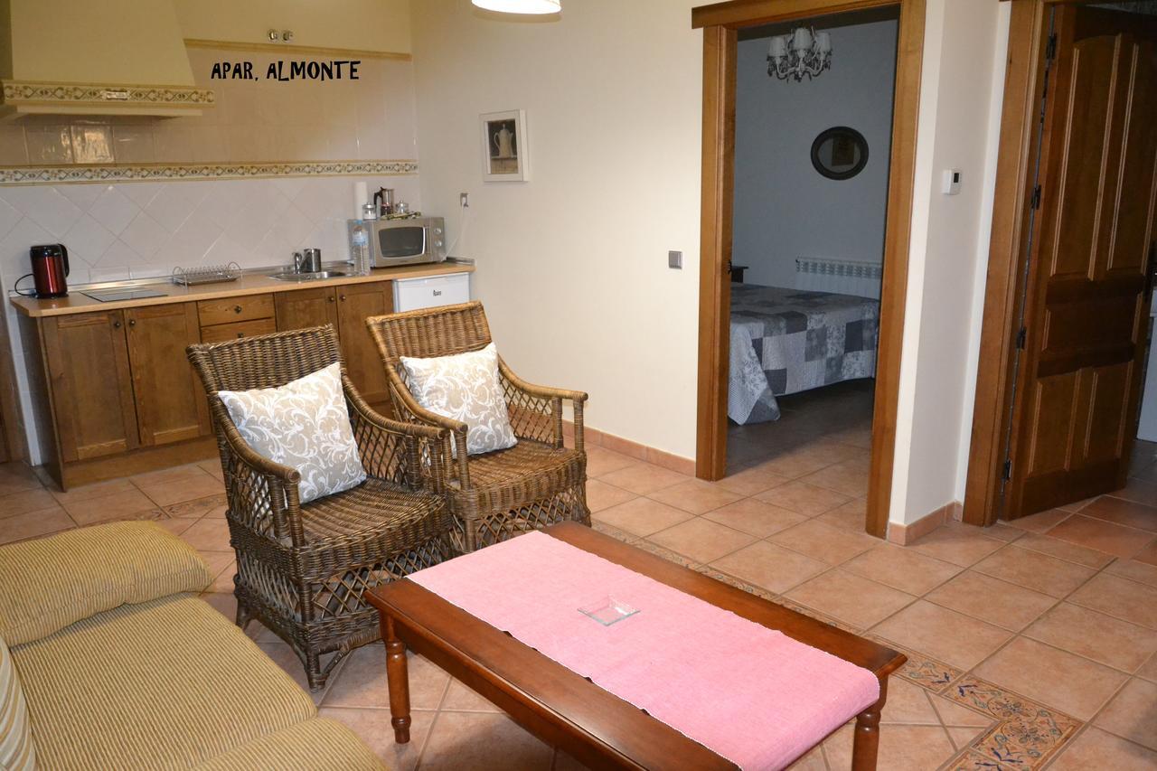 Apartamentos Rurales Natura Torrejon el Rubio Exterior photo